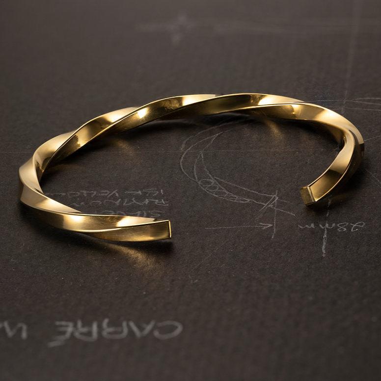 Carré Gold Cuff